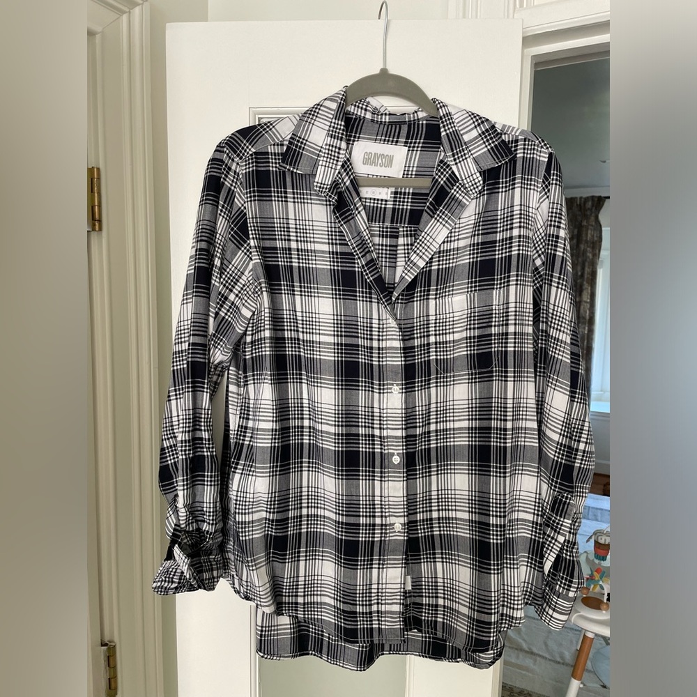 GRAYSON FRANK & EILEEN BUTTON UP